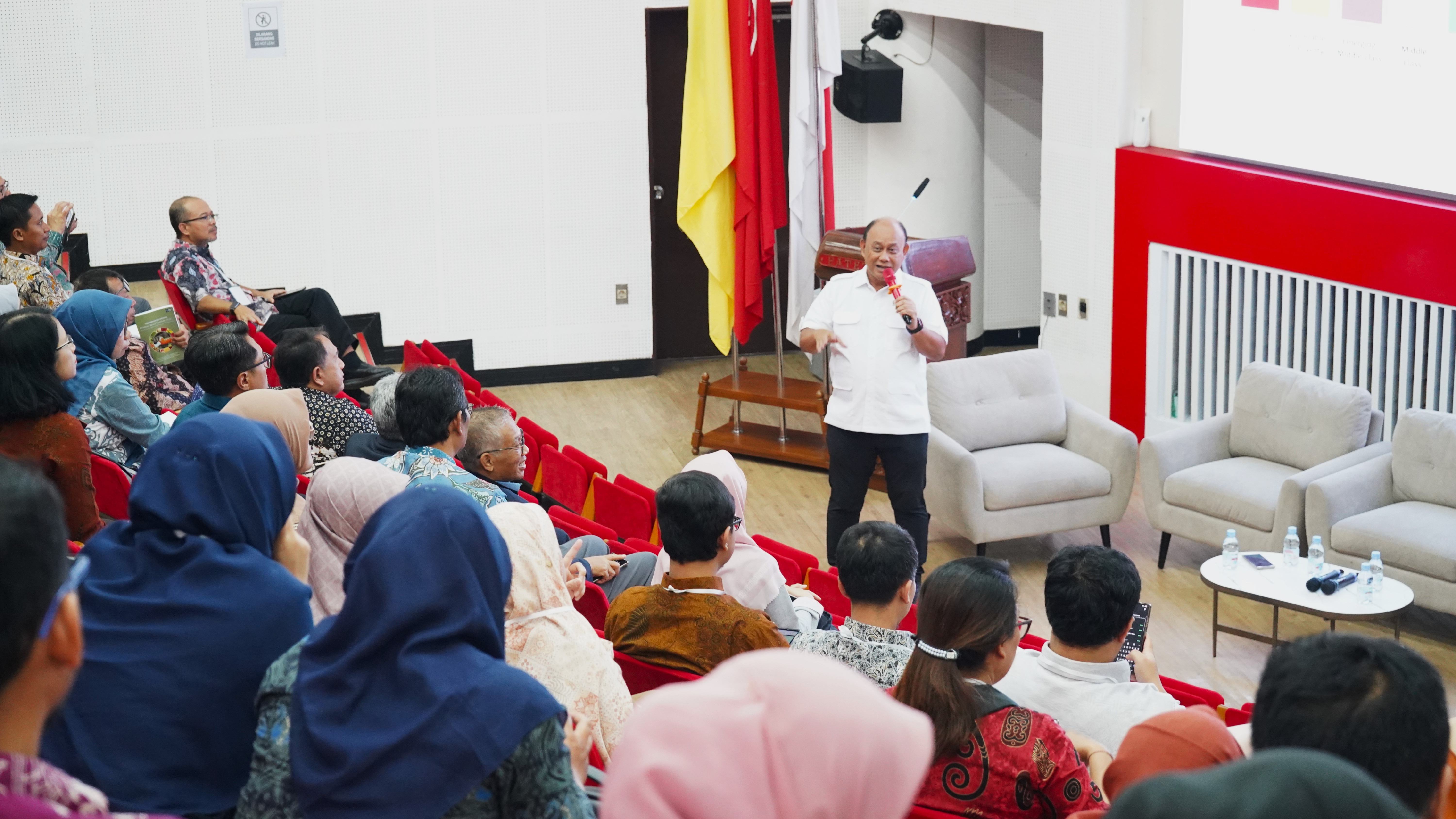 Kabadan BGN Bengkulu Selatan Hadiri Seminar Nasional dan Pertemuan Forum Komunikasi Perguran Tinggi Teknologi Pertanian Indonesia Kebijakan Nasional dan Tantangan 